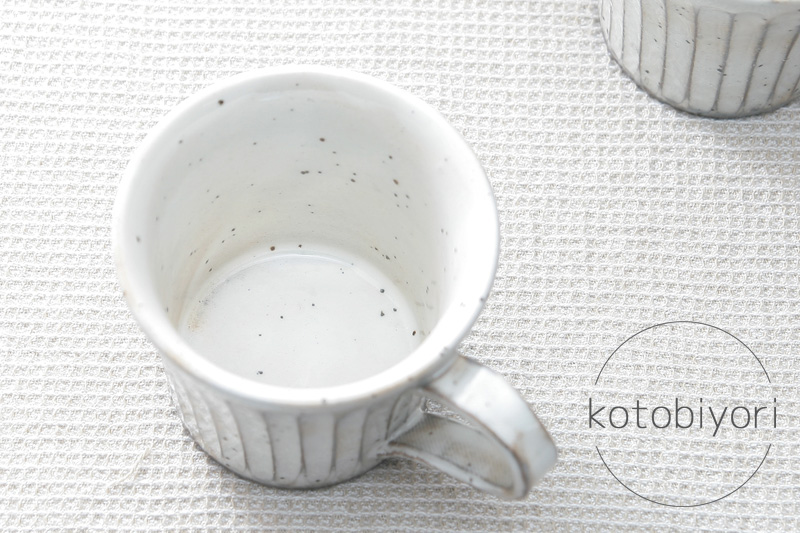 k7-09 美濃焼 粉引削り マグカップ 素朴で温かみのあるマグカップ