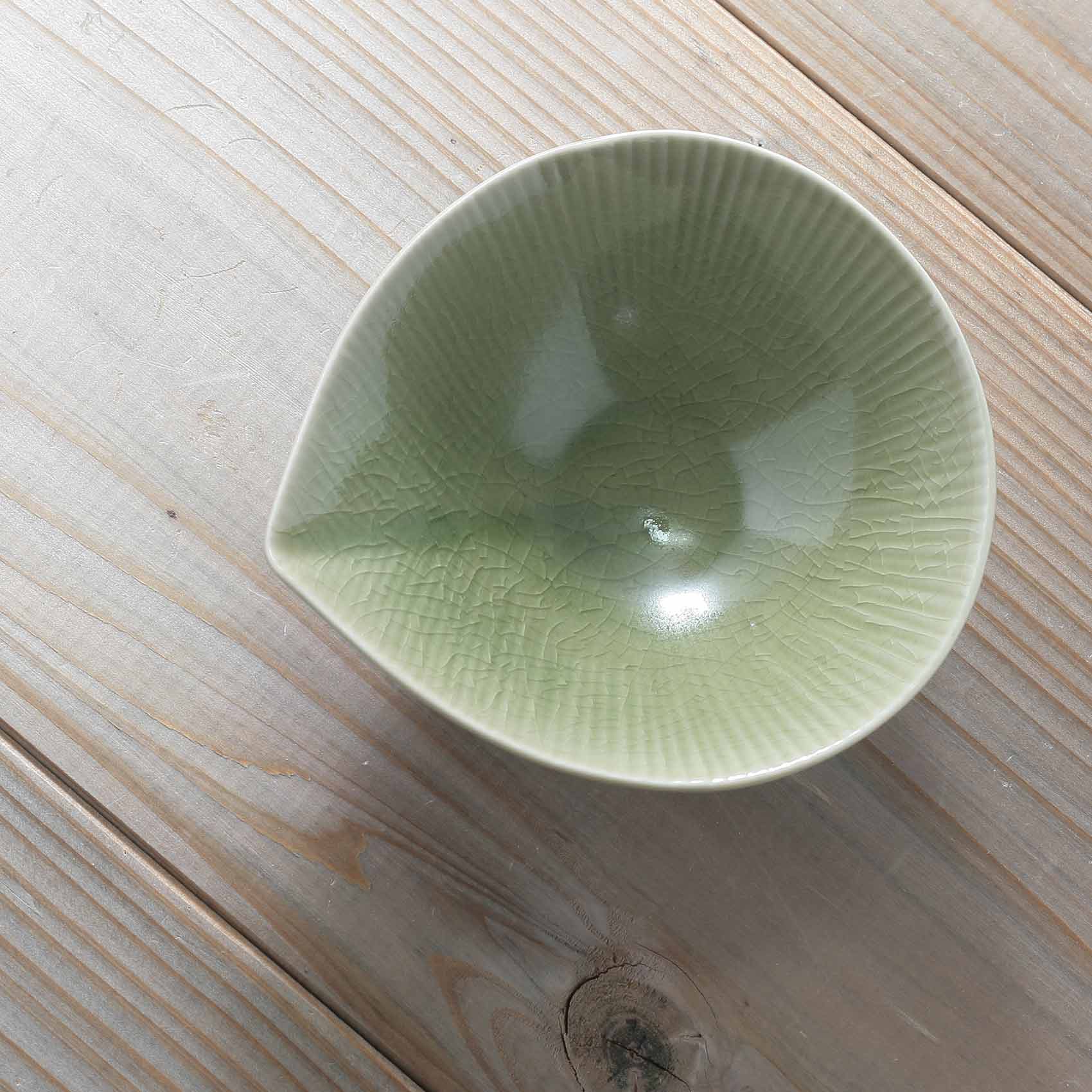22416 リーフ 小鉢 グリーン 緑 陶器 美濃焼 日本製