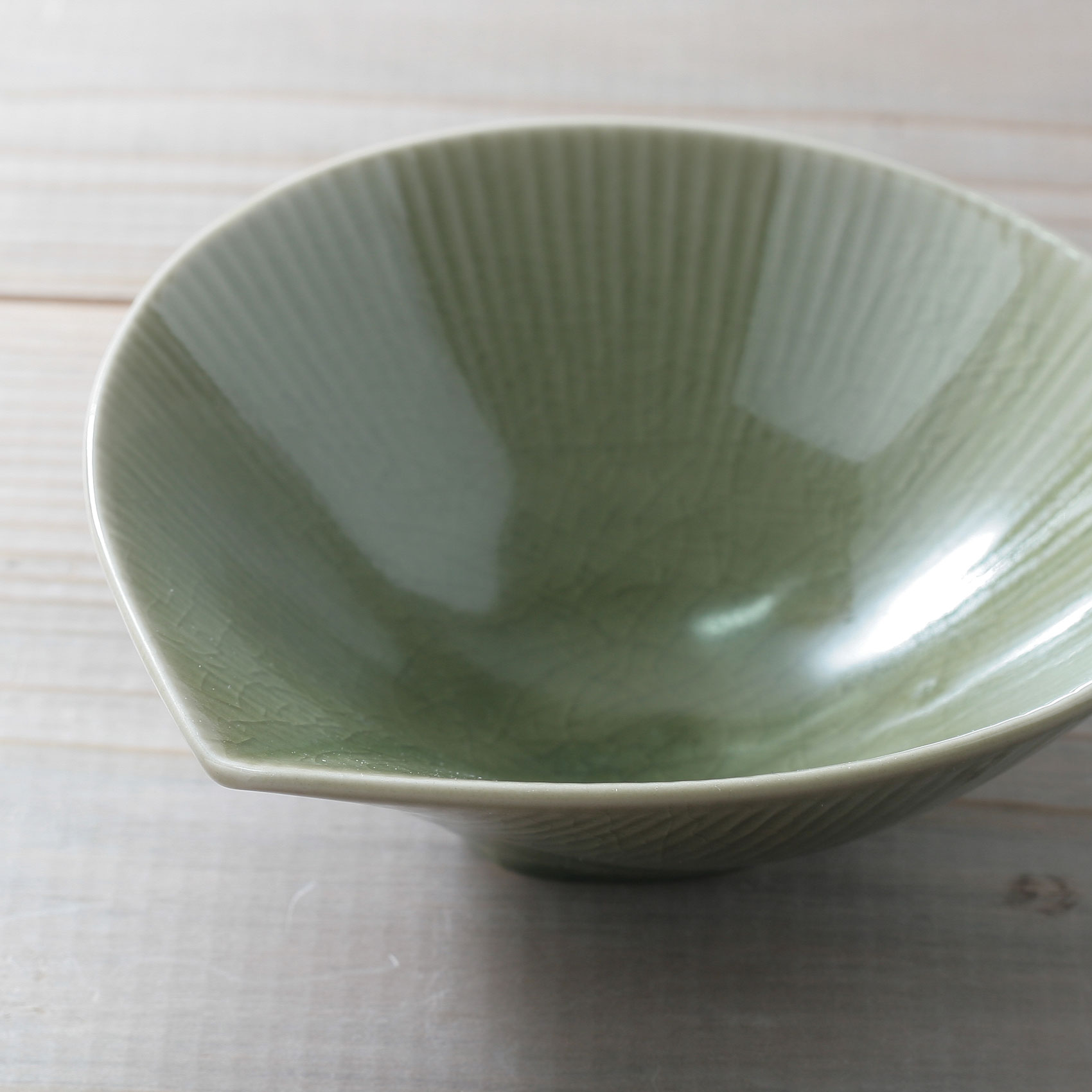 22416 リーフ 小鉢 グリーン 緑 陶器 美濃焼 日本製